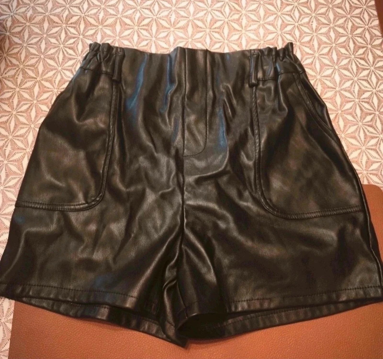 Short simili cuir 